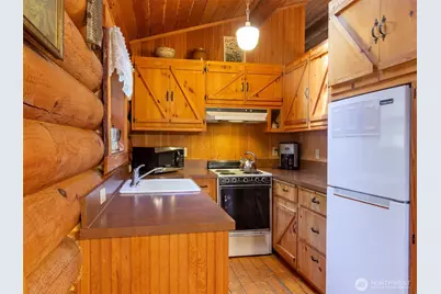 835 Christenson Road, Greenbank, WA 98253 - Photo 35