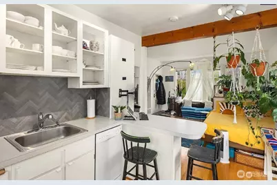 267 E Newton Street, Seattle, WA 98102 - Photo 13