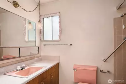320 NE 185th Street, Shoreline, WA 98155 - Photo 15