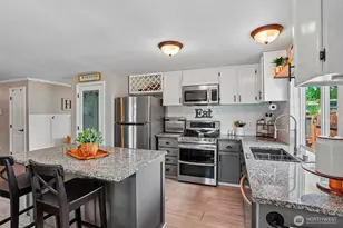 716 E 190th, Spanaway, WA 98387 - Photo 3