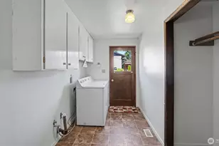 2200 NE 24th St, Renton, WA 98056 - Photo 19