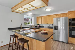 2200 NE 24th St, Renton, WA 98056 - Photo 7