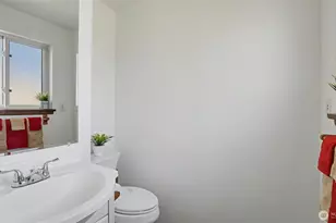 2200 NE 24th St, Renton, WA 98056 - Photo 17