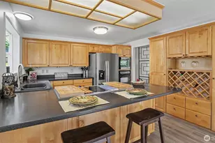 2200 NE 24th St, Renton, WA 98056 - Photo 5