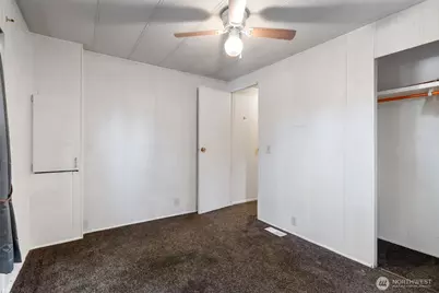 18705 1st Avenue NE, Suquamish, WA 98392 - Photo 17