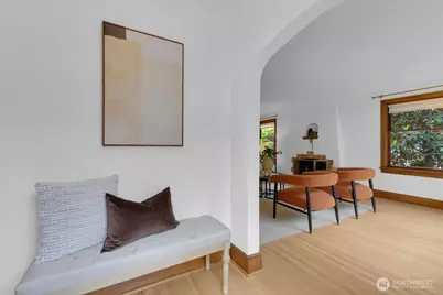 1955 21st Avenue E, Seattle, WA 98112 - Photo 3