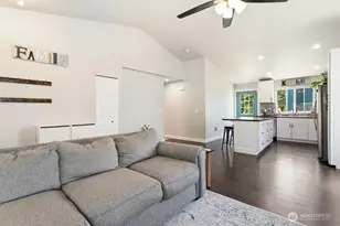 22919 SE 283rd St, Maple Valley, WA 98038 - Photo 5