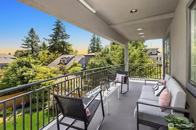 1810 Madrona Drive, Seattle, WA 98122 - Photo 19