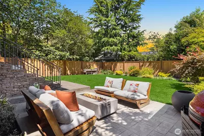 1810 Madrona Drive, Seattle, WA 98122 - Photo 37
