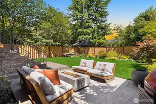 1810 Madrona Dr, Seattle, WA 98122 - Photo 37
