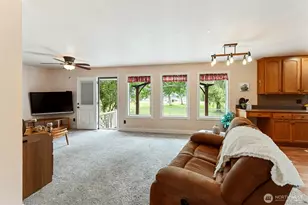 60 N Green Pl, East Wenatchee, WA 98802 - Photo 9