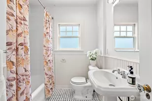 114 Queen Anne Dr, Seattle, WA 98109 - Photo 17