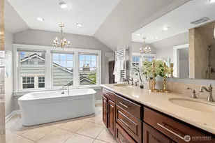 114 Queen Anne Dr, Seattle, WA 98109 - Photo 27