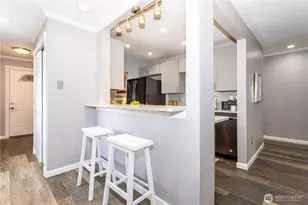 12517 NE 23rd Pl, Bellevue, WA 98005 - Photo 13