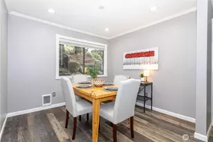 12517 NE 23rd Pl, Bellevue, WA 98005 - Photo 11