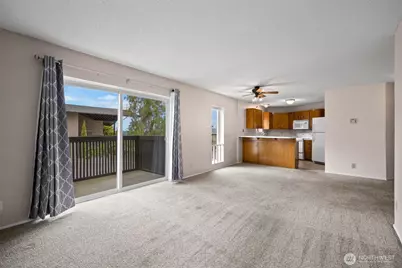 1425 S Puget Drive #117, Renton, WA 98055 - Photo 5