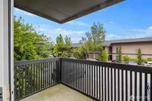 1425 S Puget Dr, Renton, WA 98055 - Photo 23