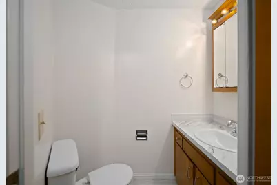 1425 S Puget Drive #117, Renton, WA 98055 - Photo 21