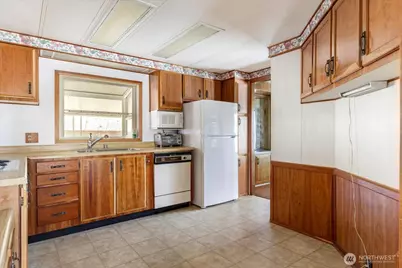 225 NE Ernst Street #93, Oak Harbor, WA 98277 - Photo 9