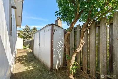 225 NE Ernst Street #93, Oak Harbor, WA 98277 - Photo 23