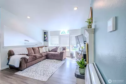 12005 221st Avenue Ct E, Bonney Lake, WA 98391 - Photo 11