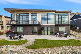 1104 Bayshore Dr, Camano Island, WA 98282 - Photo 3