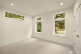 12710 NE 72nd St, Kirkland, WA 98033 - Photo 29