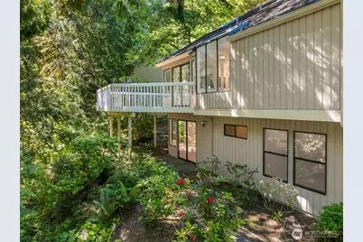 2815 NW Pine Cone Drive, Issaquah, WA 98027 - Photo 29