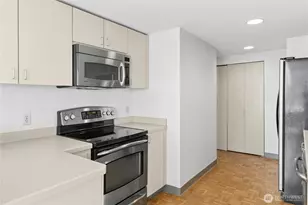 2125 1st Ave, Seattle, WA 98121 - Photo 23