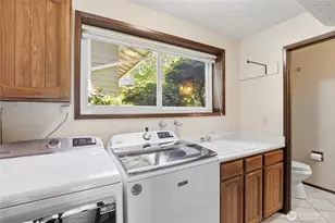 1041 Ihland Pl NE, Bainbridge Island, WA 98110 - Photo 27