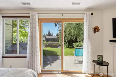 1041 Ihland Place NE, Bainbridge Island, WA 98110 - Photo 15