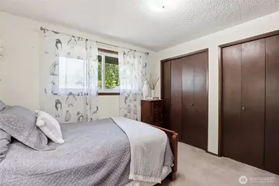 1041 Ihland Place NE, Bainbridge Island, WA 98110 - Photo 23