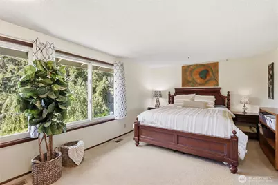 1041 Ihland Place NE, Bainbridge Island, WA 98110 - Photo 19