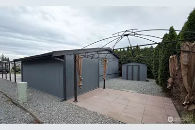 607 37th Street SE #105, Auburn, WA 98002 - Photo 17