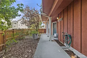 1141 N 93rd St, Seattle, WA 98103 - Photo 3
