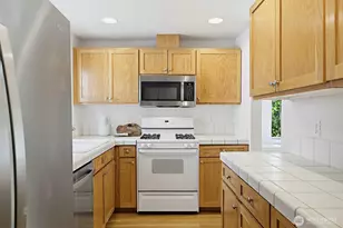 1141 N 93rd St, Seattle, WA 98103 - Photo 11
