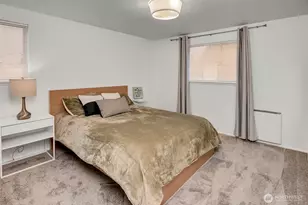 4606 NE 47th St, Seattle, WA 98105 - Photo 15