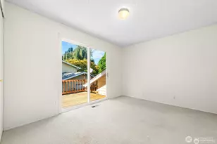14221 SE 10th Pl, Bellevue, WA 98007 - Photo 9