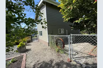 142 N Port Loop NW, Ocean Shores, WA 98569 - Photo 23