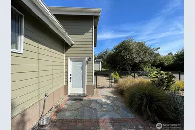 142 N Port Loop NW, Ocean Shores, WA 98569 - Photo 3