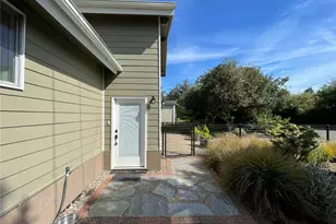 142 N Port Loop NW, Ocean Shores, WA 98569 - Photo 3