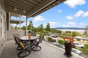 219 Tracy Ave N, Port Orchard, WA 98366 - Photo 1