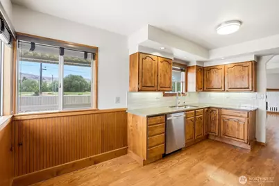 4101 Ahtanum, Yakima, WA 98903 - Photo 11