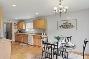 14572 SE 153rd Pl, Renton, WA 98058 - Photo 5