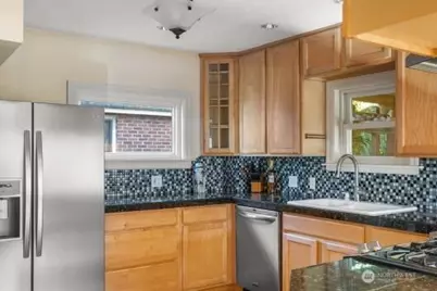 1600 27th Avenue, Seattle, WA 98122 - Photo 13