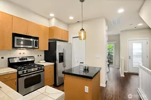81 Sky Ridge Rd NW, Issaquah, WA 98027 - Photo 9