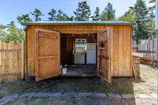 305 49th St, Port Townsend, WA 98368 - Photo 31