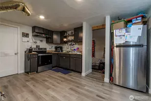 102 & 104 9th Street SW, Puyallup, WA 98371 - Photo 9