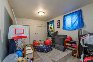 102 & 104 9th Street SW, Puyallup, WA 98371 - Photo 11
