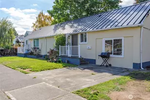 102 & 104 9th Street SW, Puyallup, WA 98371 - Photo 3